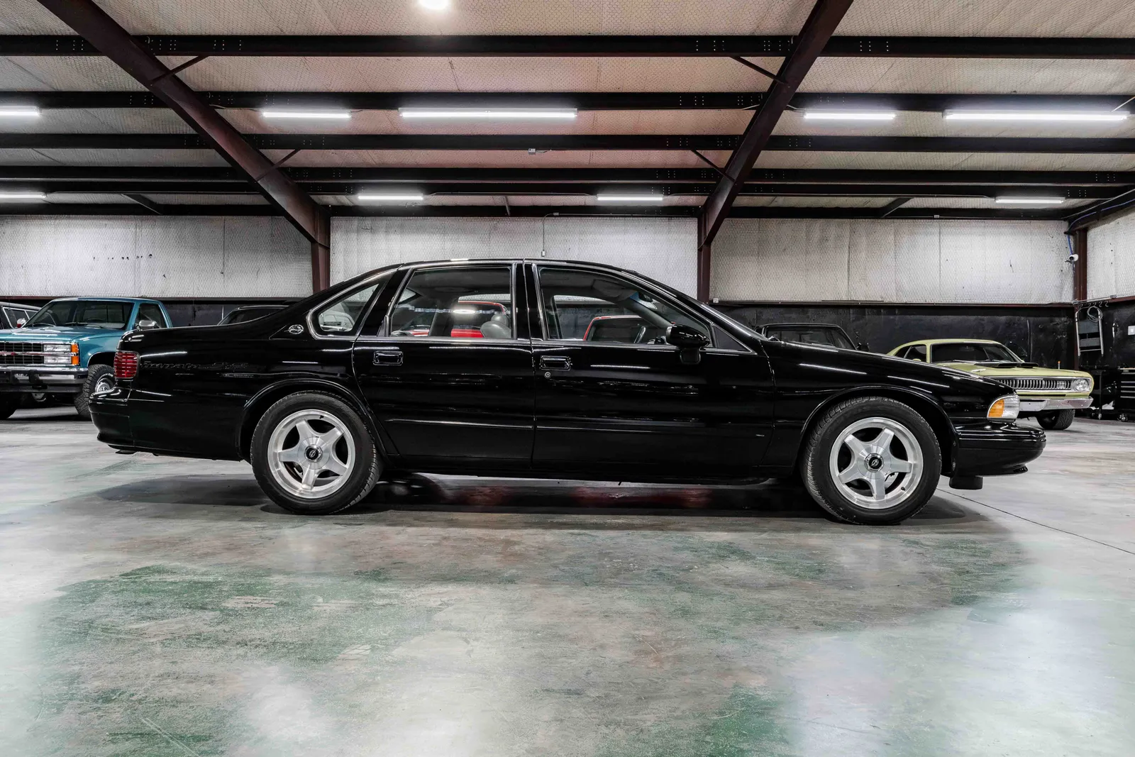 1994-Chevrolet-Impala-SS-Black-182768-38.jpg