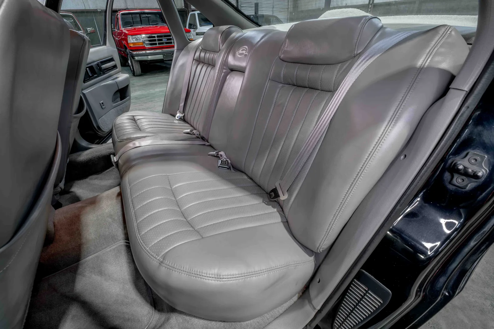 1994-Chevrolet-Impala-SS-Black-182768-53.jpg
