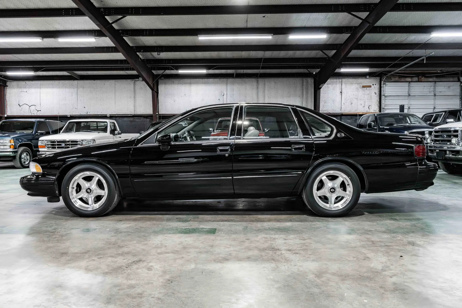 1994-Chevrolet-ImpalaSS-Black-179103-34.jpg