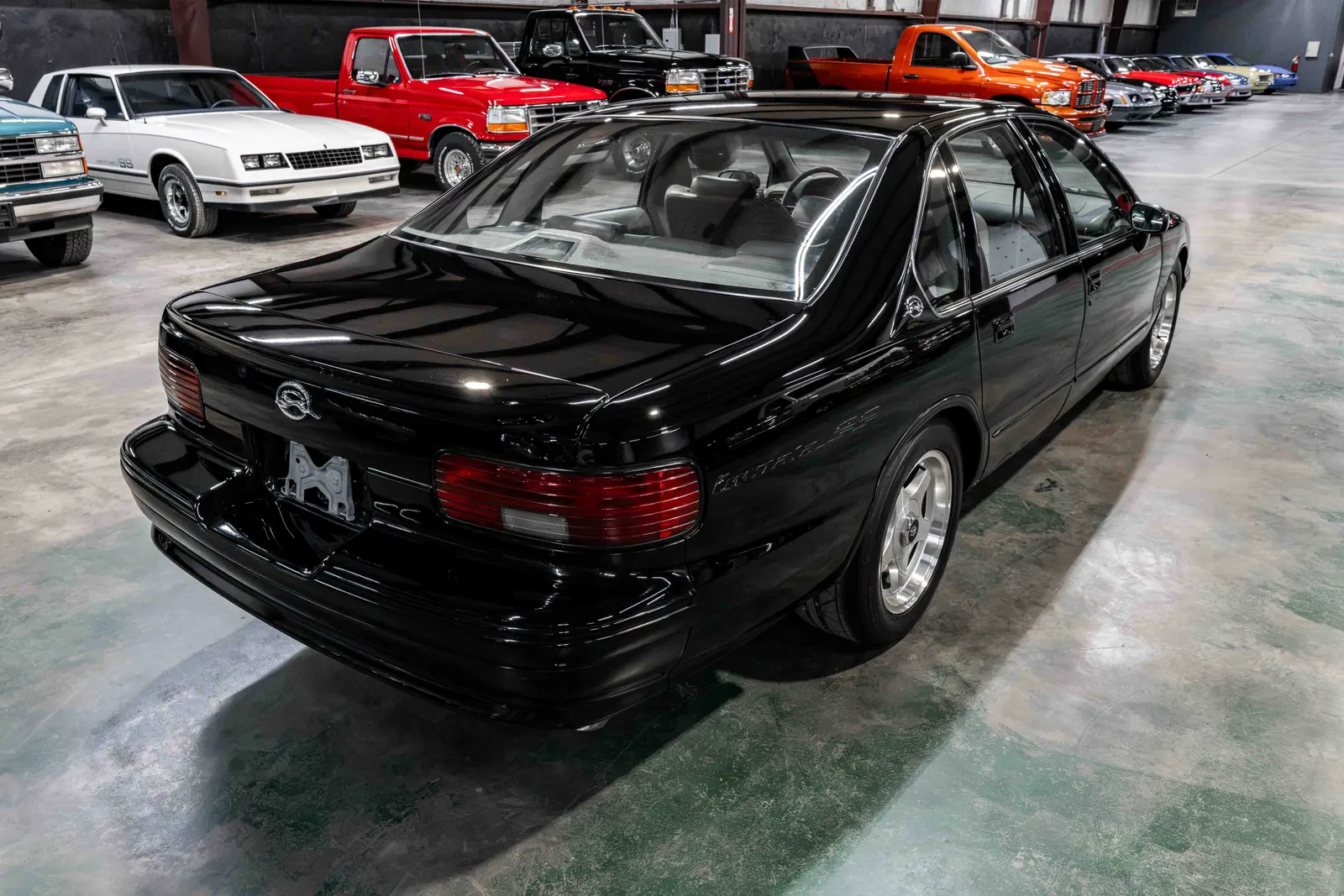 1994-Chevrolet-ImpalaSS-Black-179103-37.jpg