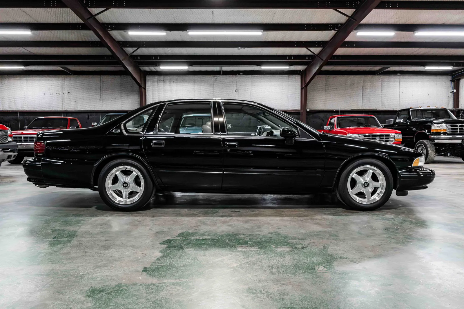 1994-Chevrolet-ImpalaSS-Black-179103-38.jpg