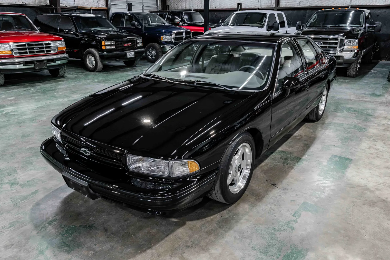 1994-Chevrolet-ImpalaSS-Black-179103-33.jpg