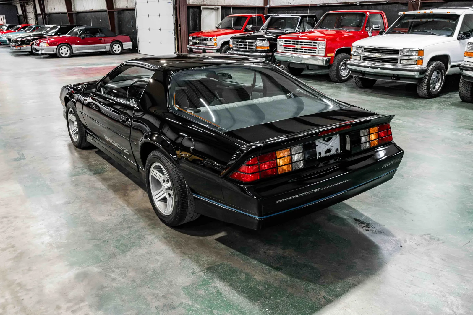 1989-Chevrolet-Camaro-Black-187339--35.jpg