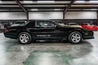 1989-Chevrolet-Camaro-Black-187339--38.jpg