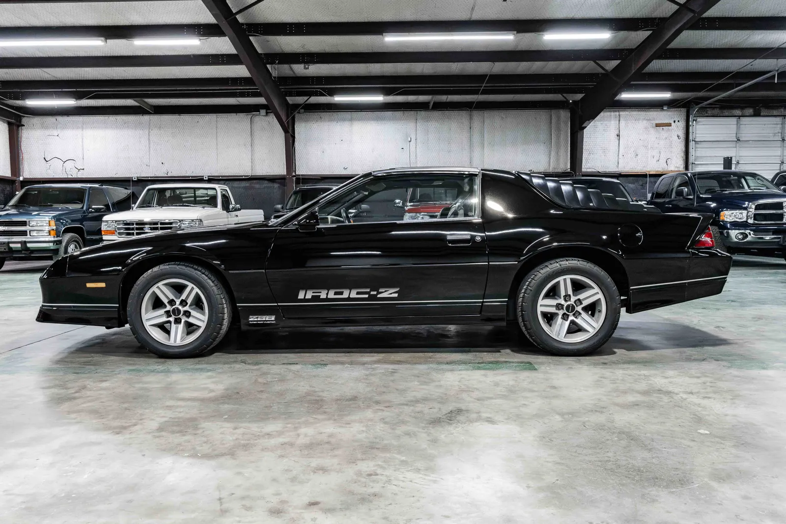 1986-Chevrolet-Camaro-Black-130642-34.jpg