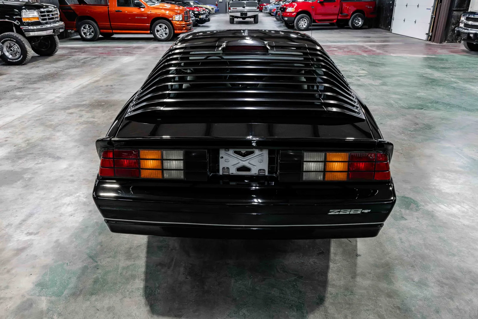 1986-Chevrolet-Camaro-Black-130642-36.jpg