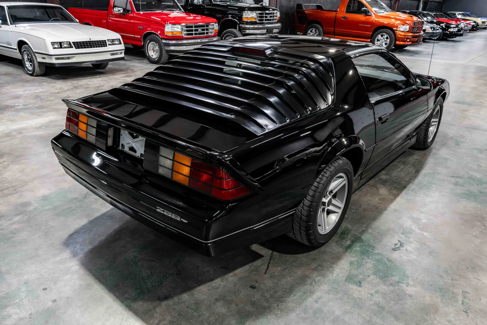 1986-Chevrolet-Camaro-Black-130642-37.jpg