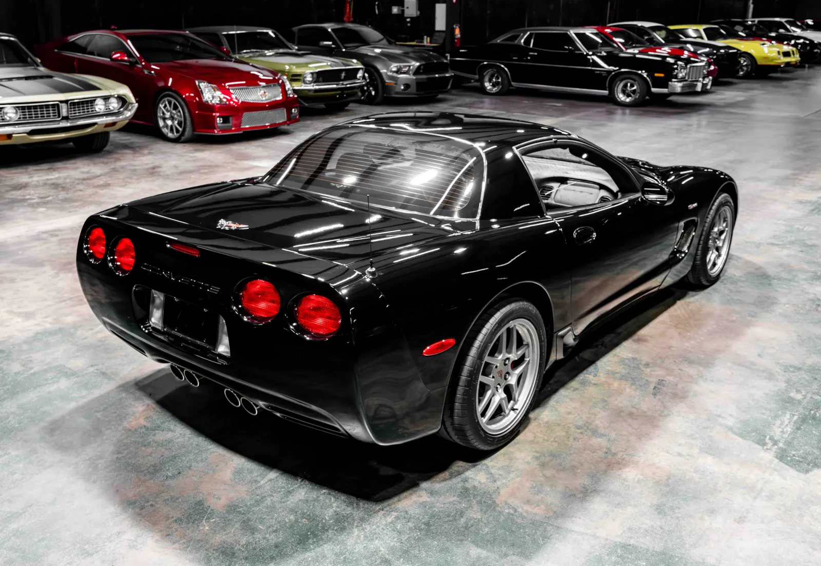 4_2002-Chevrolet-Corvette-Black-135421-37.jpg