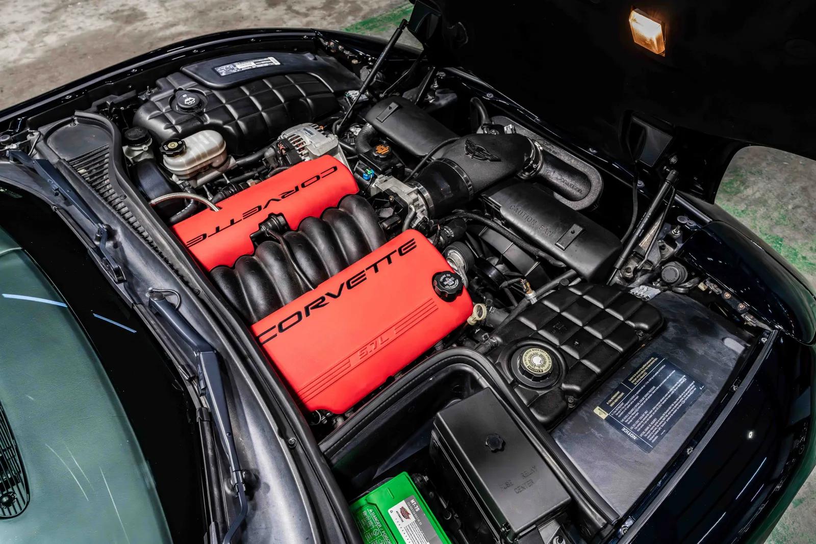8_2002-Chevrolet-Corvette-Black-135421-41.jpg