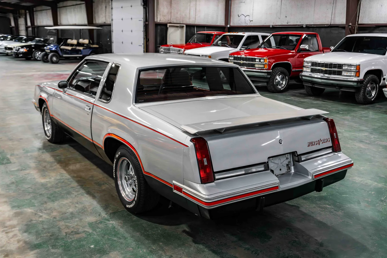 2_1984-Oldsmobile-Hurst-Olds-SilverMetallic-414884--35.jpg