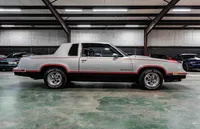 5_1984-Oldsmobile-Hurst-Olds-SilverMetallic-414884--38.jpg