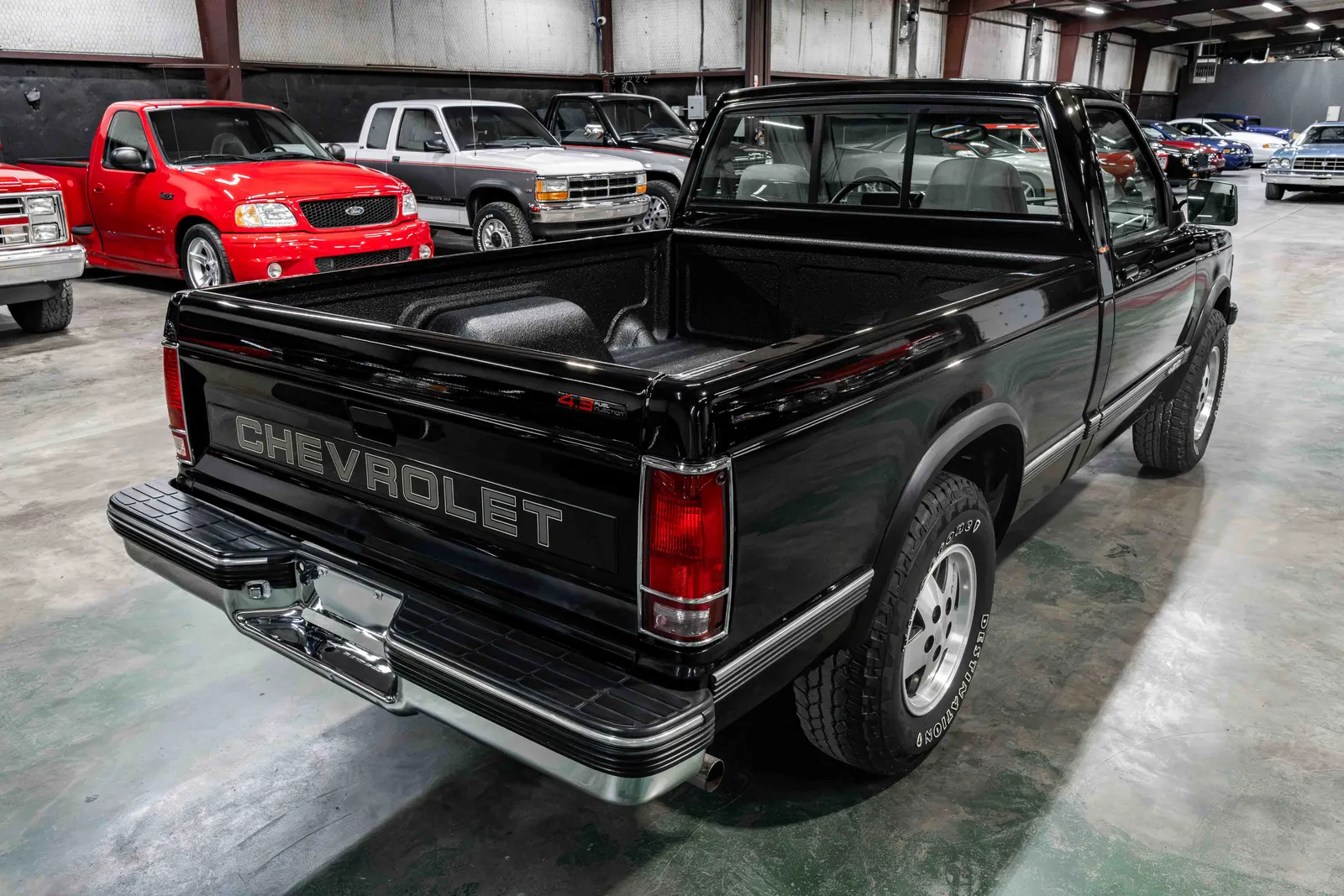 1993-Chevrolet-S10-Black-117897-37.jpg