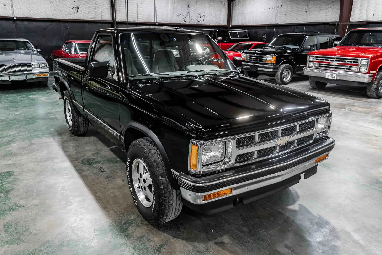 1993-Chevrolet-S10-Black-117897-39.jpg