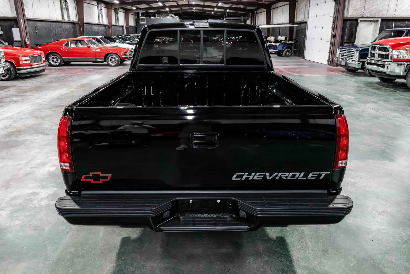 1992-Chevrolet-454SS-Black-119877-36.jpg