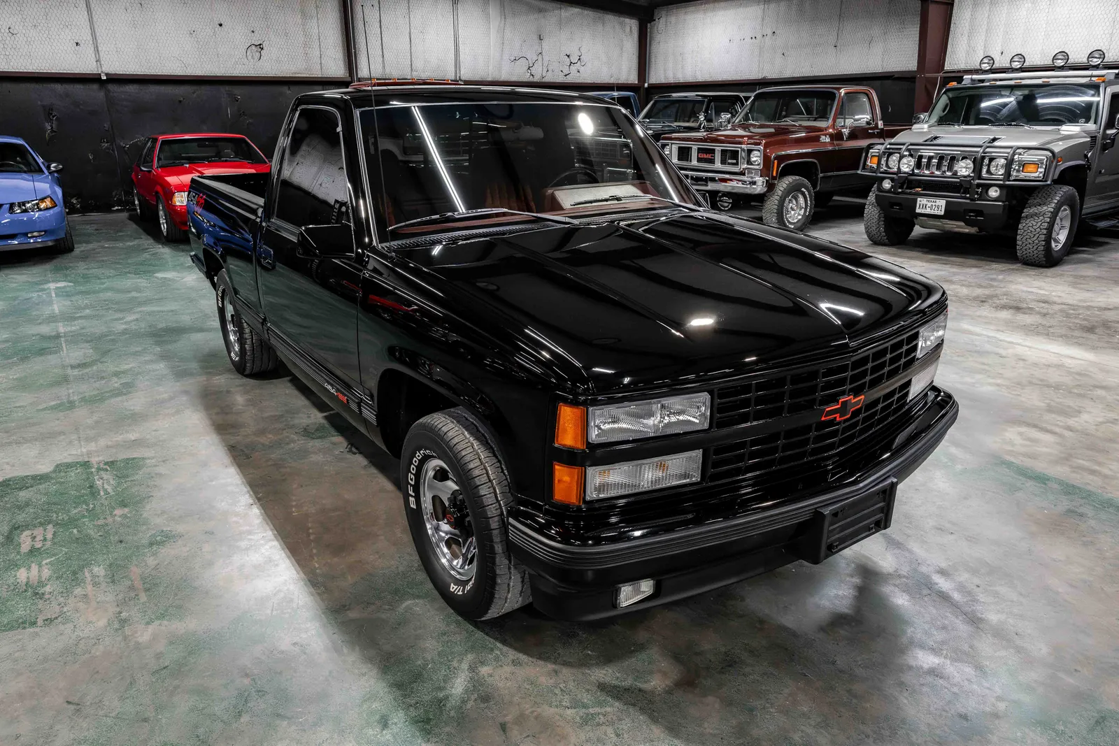 1992-Chevrolet-454SS-Black-119877-39.jpg