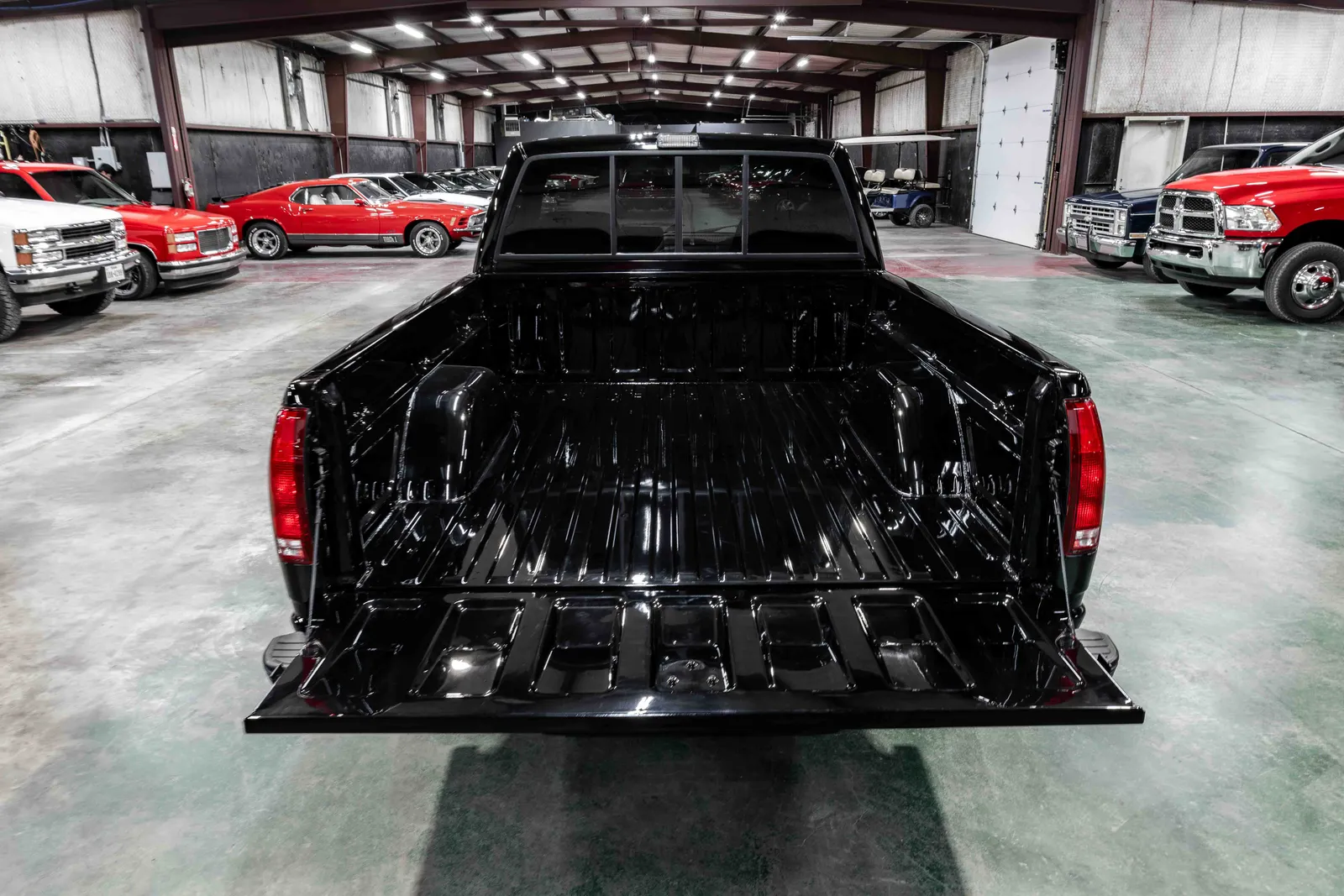 1992-Chevrolet-454SS-Black-119877-50.jpg