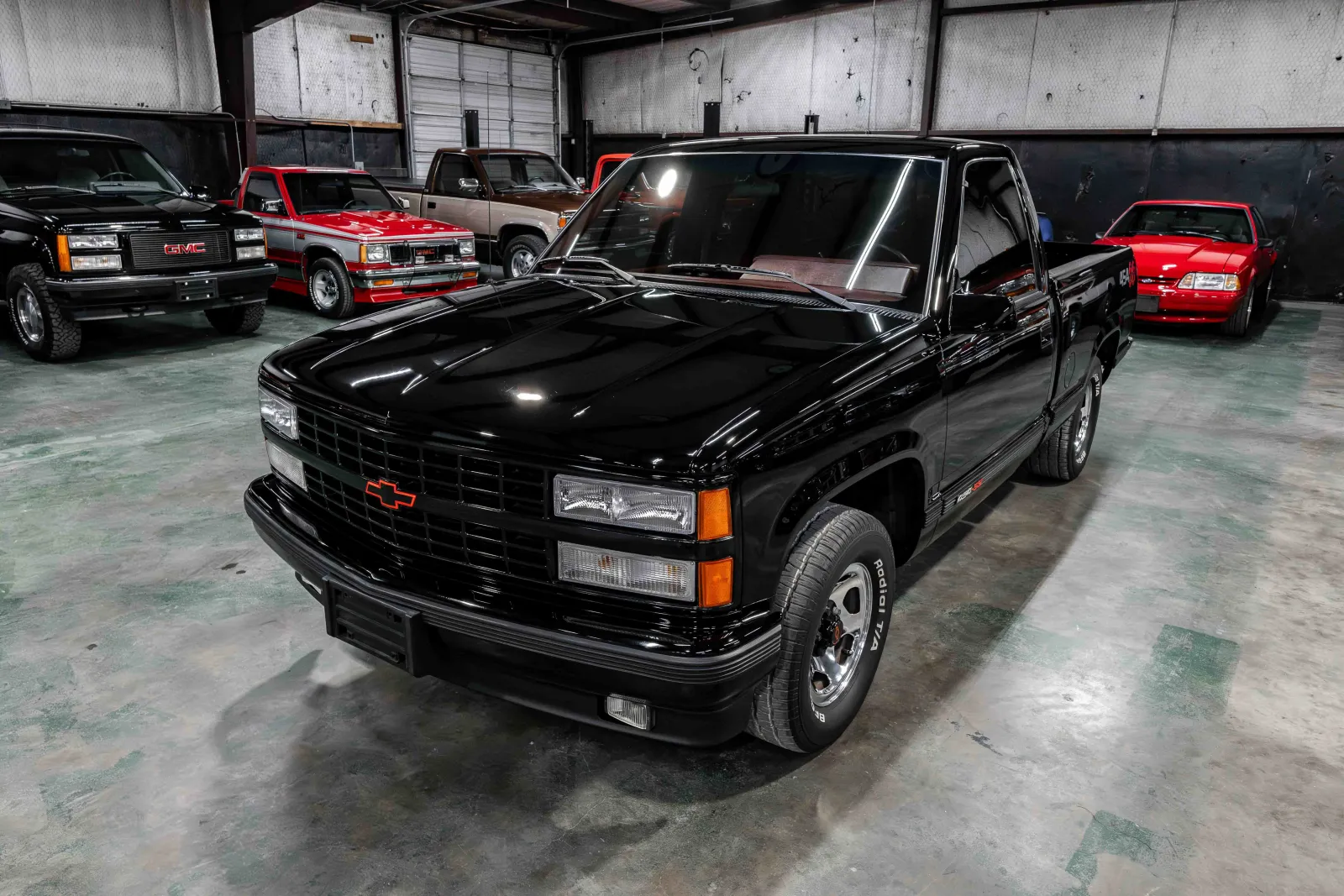 1992-Chevrolet-454SS-Black-119877-33.webp