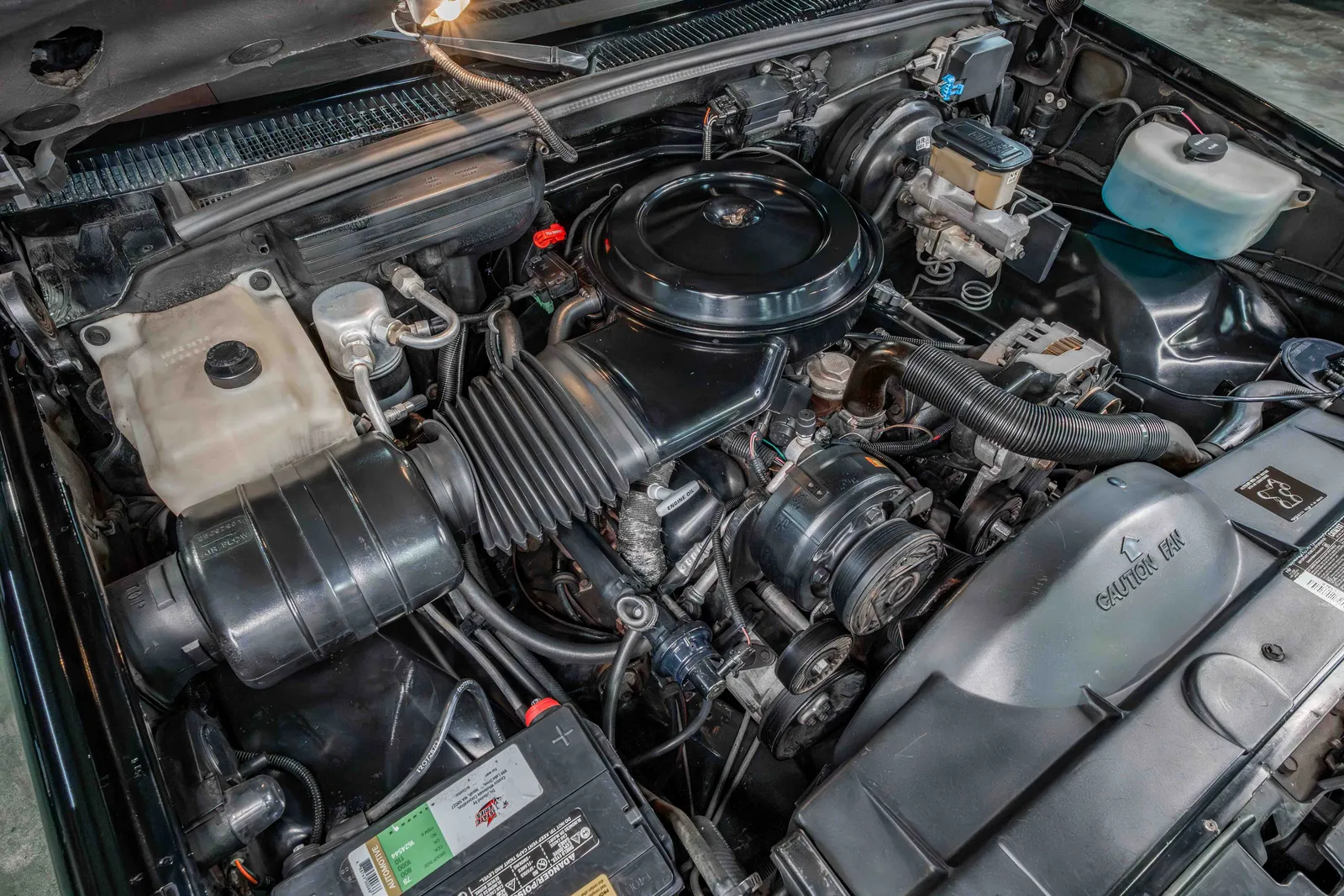 1990-Chevrolet-454SS-Black-1GCDC14N4LZ190664-41.jpg