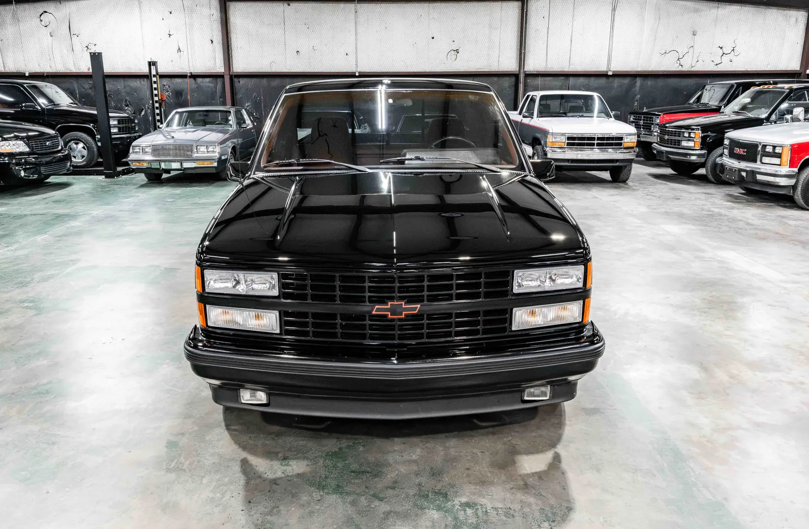 1991-Chevrolet-454SS-Black-1GCDC14N4MZ150926-40.jpg