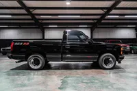 5_1990-Chevrolet-454SS-Black-1674226.jpg