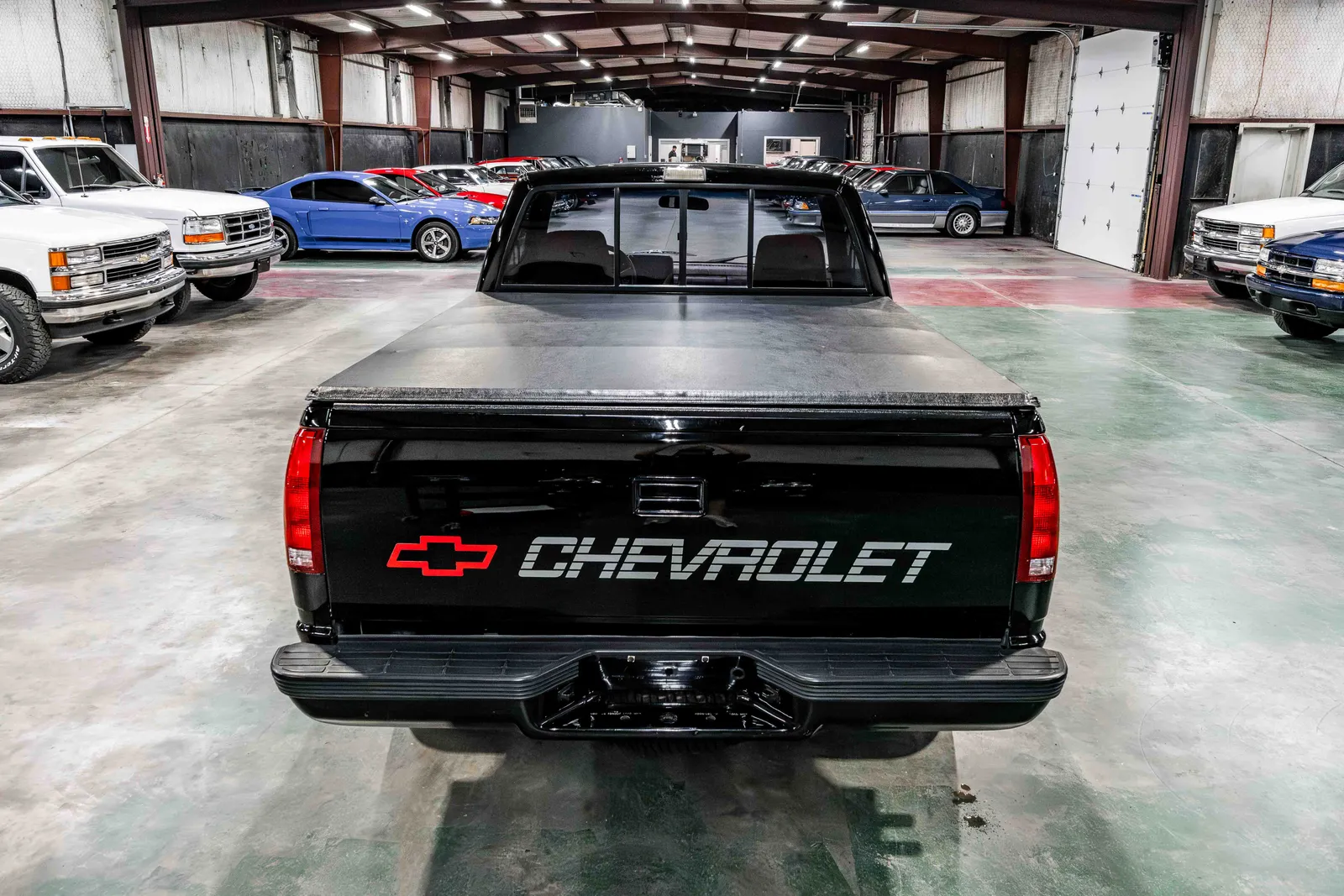 1990-Chevrolet-454SS-Black-1GCDC14N8LZ244547-36.jpg