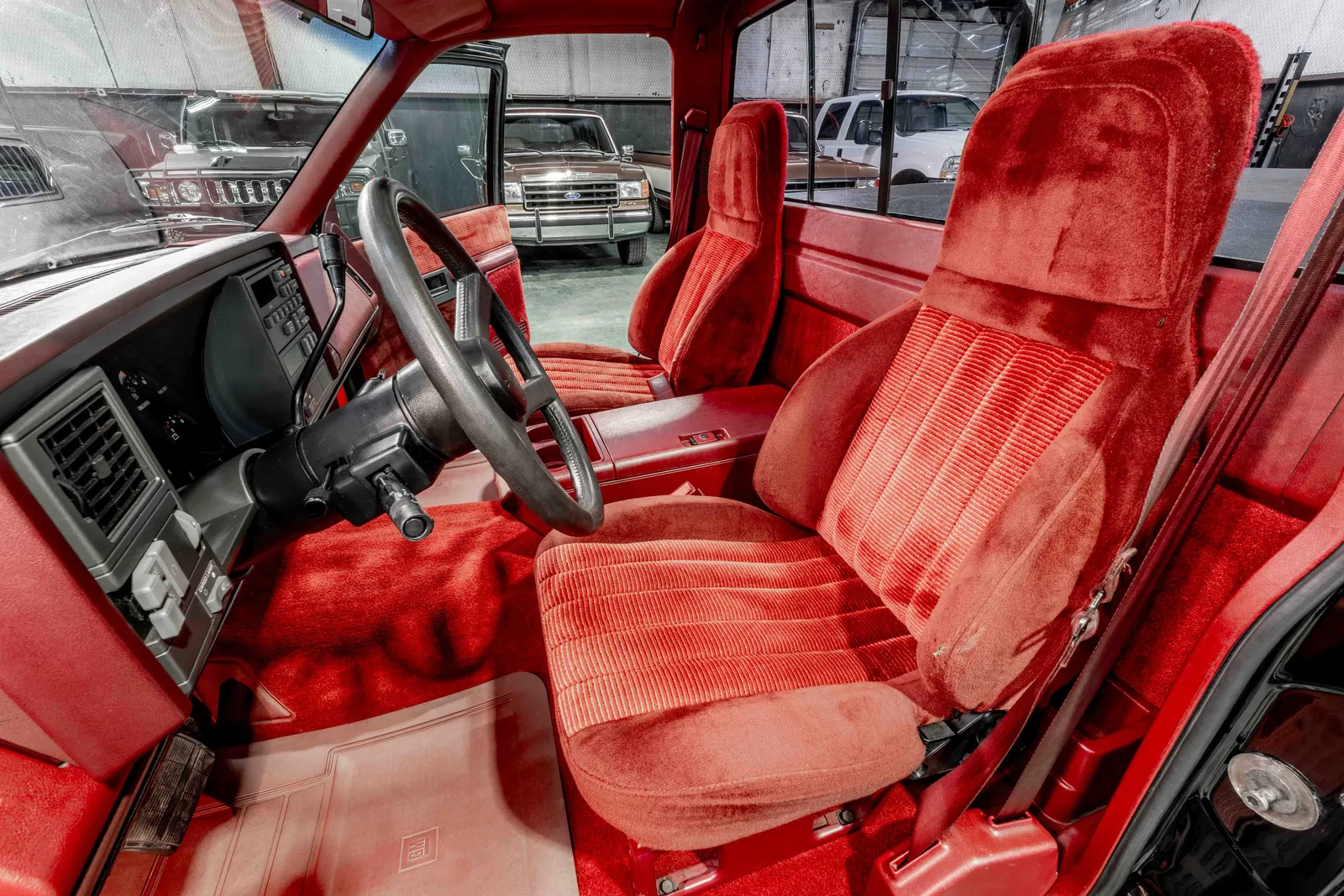 1990-Chevrolet-454SS-Black-1GCDC14N8LZ244547-45.jpg