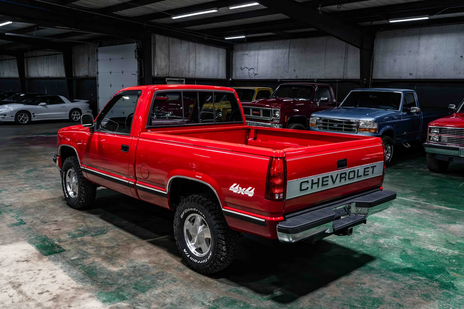 2_1988-Chevrolet-K1500-Red-2869313.jpg