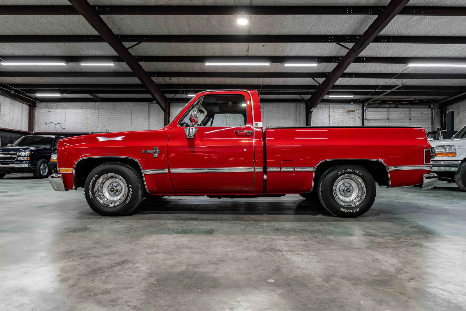 1987-Chevrolet-C10-Red-1GCDR14K0HF347684-34.jpg