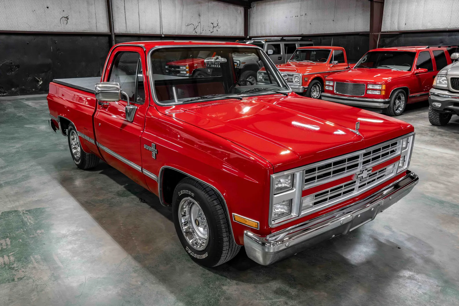 1987-Chevrolet-C10-Red-1GCDR14K0HF347684-39.jpg