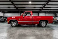 1987-Chevrolet-C10-Red-1GCDR14K0HF347684-34.jpg