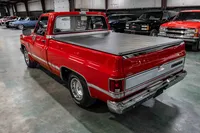 1987-Chevrolet-C10-Red-1GCDR14K0HF347684-35.jpg