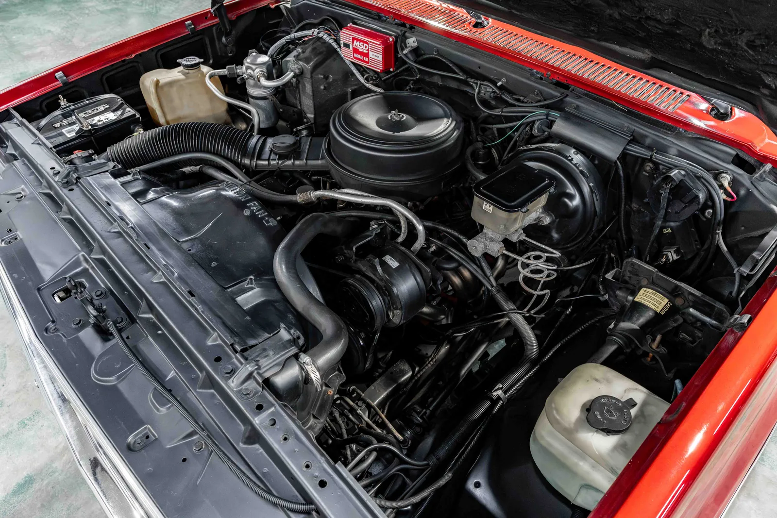 1985-Chevrolet-K10-Red-303445-43.jpg