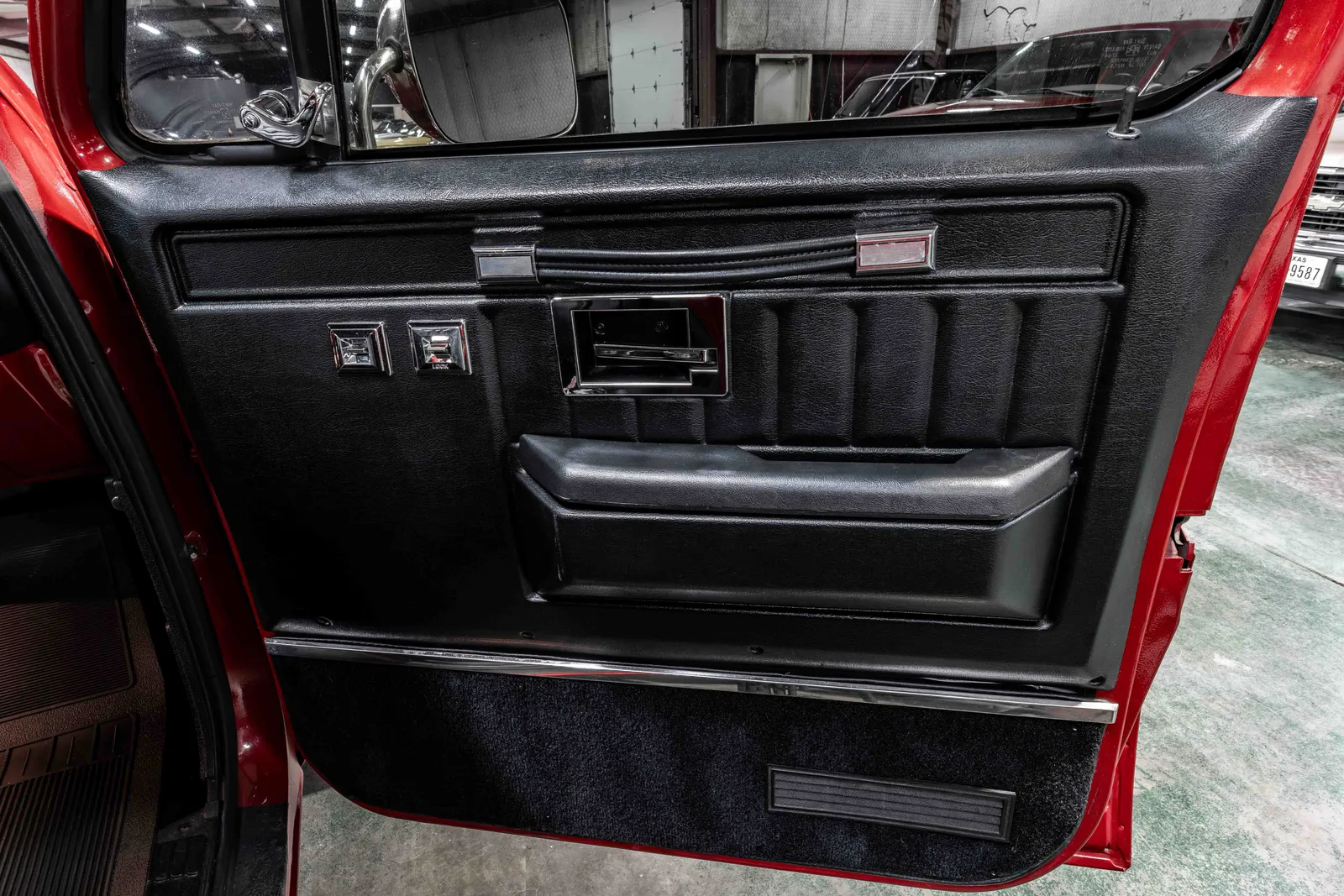 1985-Chevrolet-K10-Red-303445-47.jpg