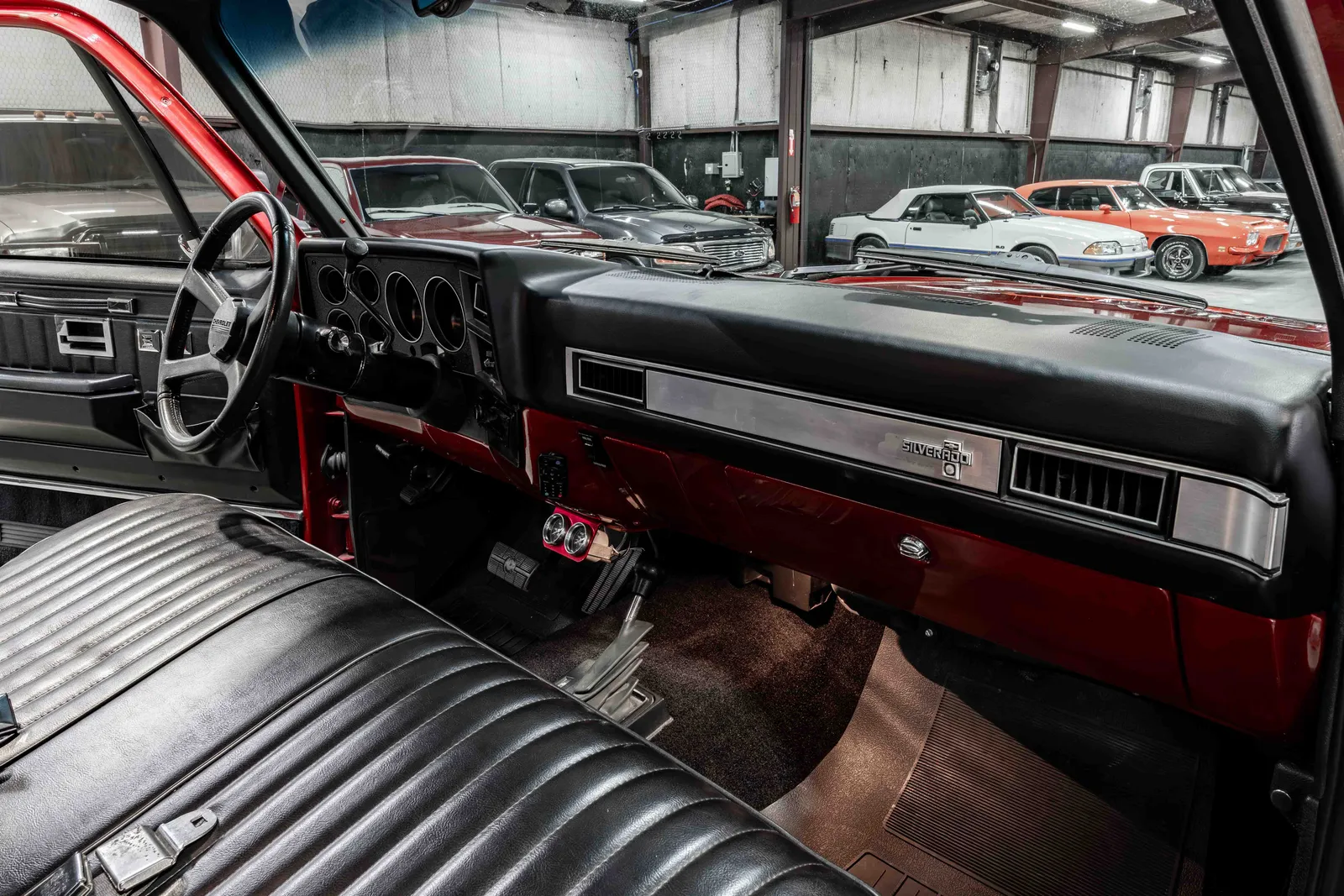 1985-Chevrolet-K10-Red-303445-49.jpg