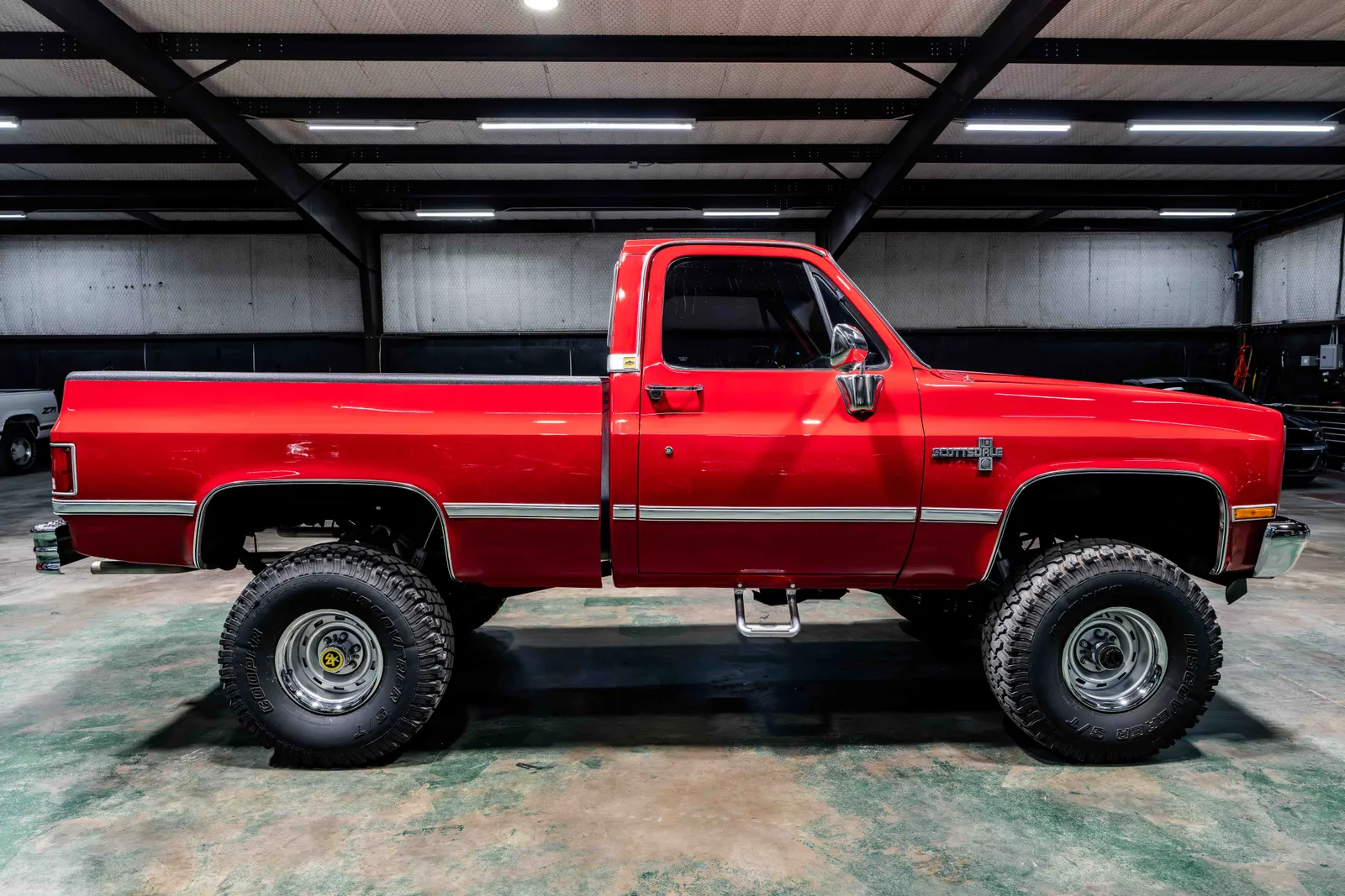 5_1984-Chevrolet-k10-Red-358517-41.jpg