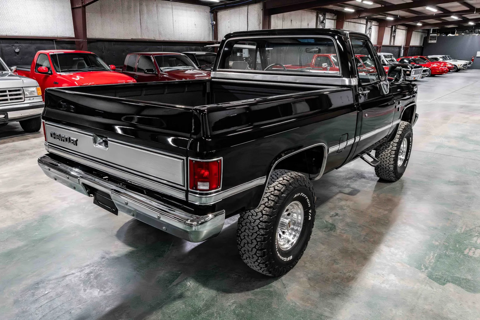 1982-Chevrolet-K10-Black-349413-37.jpg