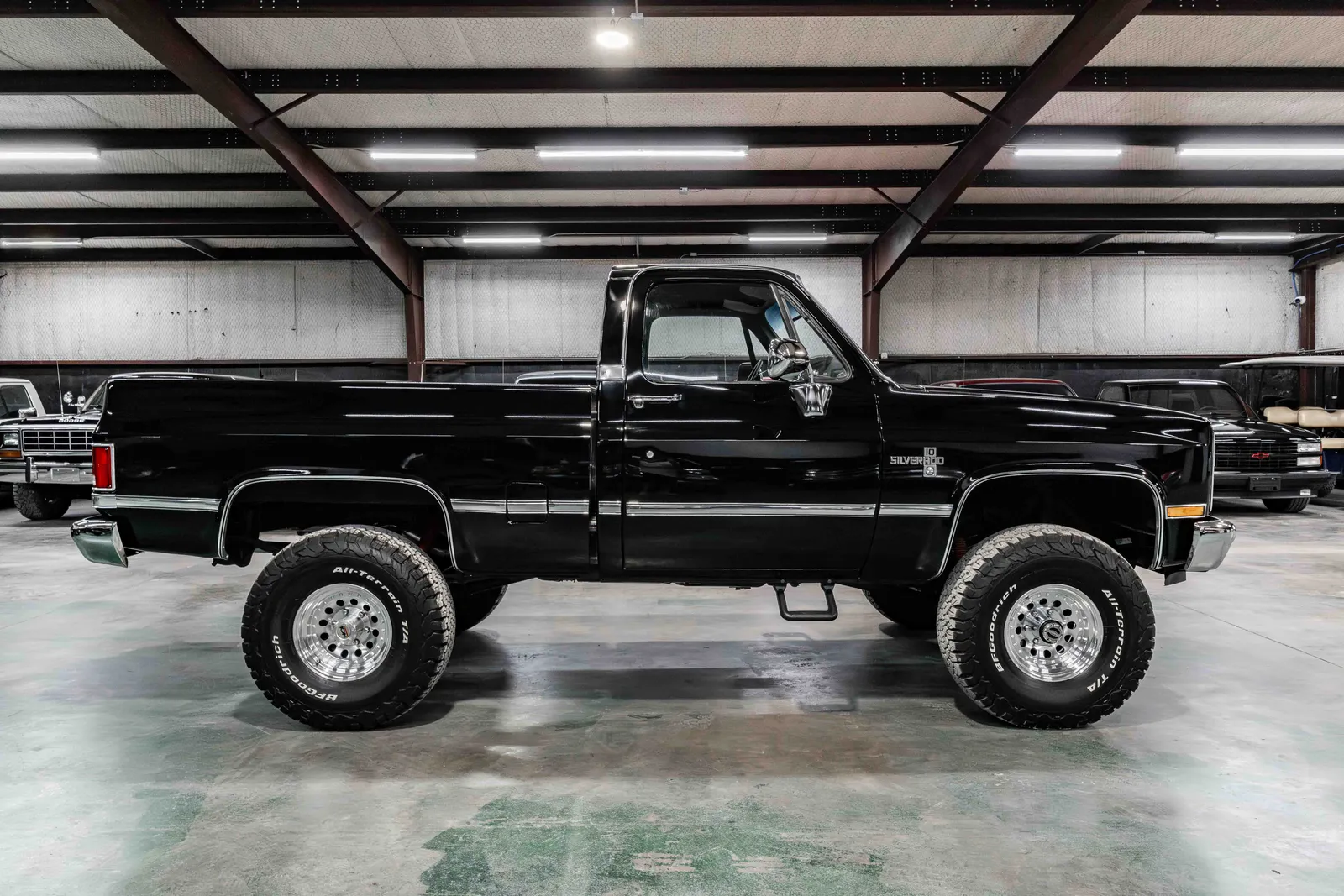 1982-Chevrolet-K10-Black-349413-38.jpg