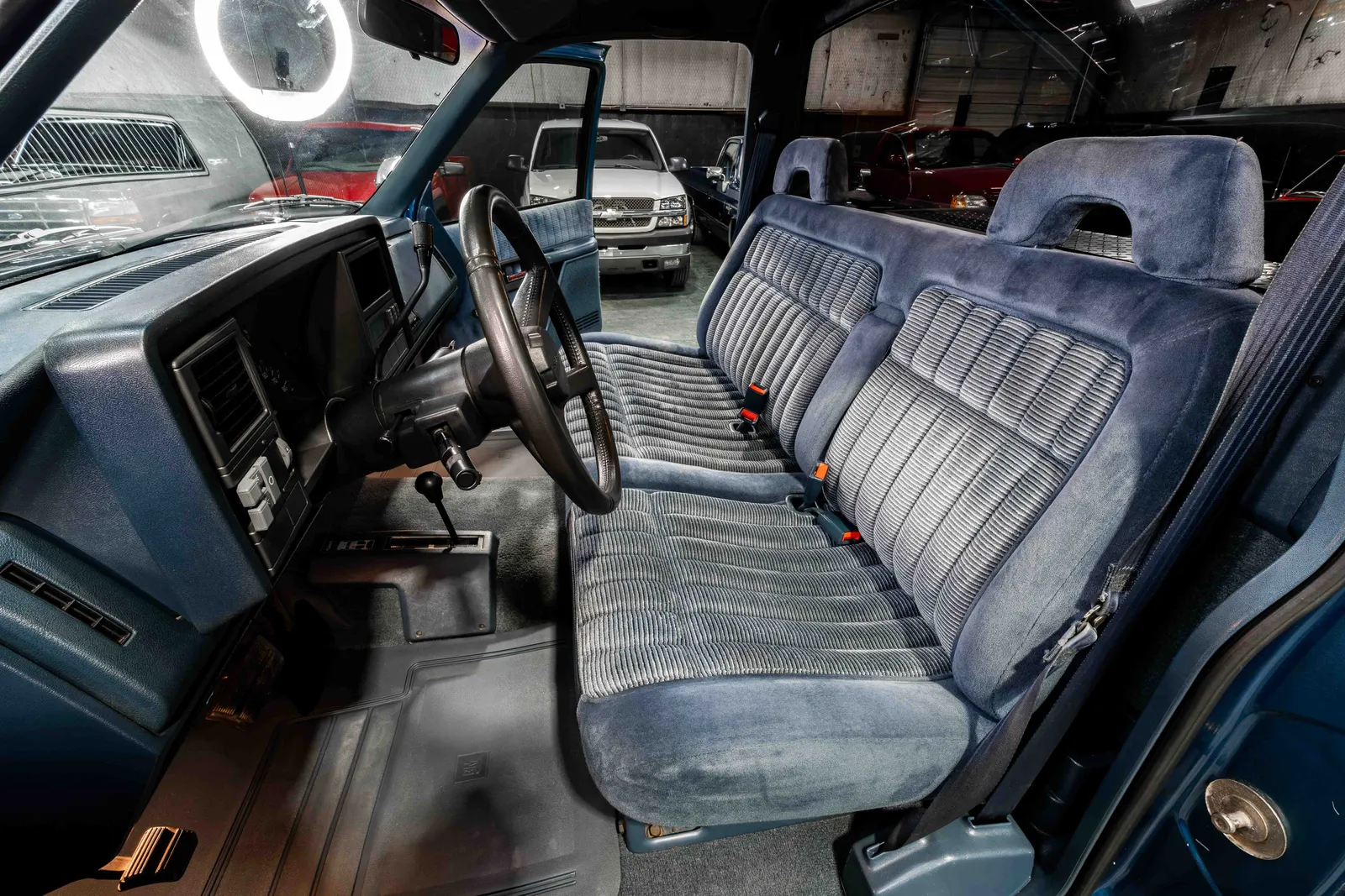 1992-Chevrolet-K1500-Blue-144183-45.jpg