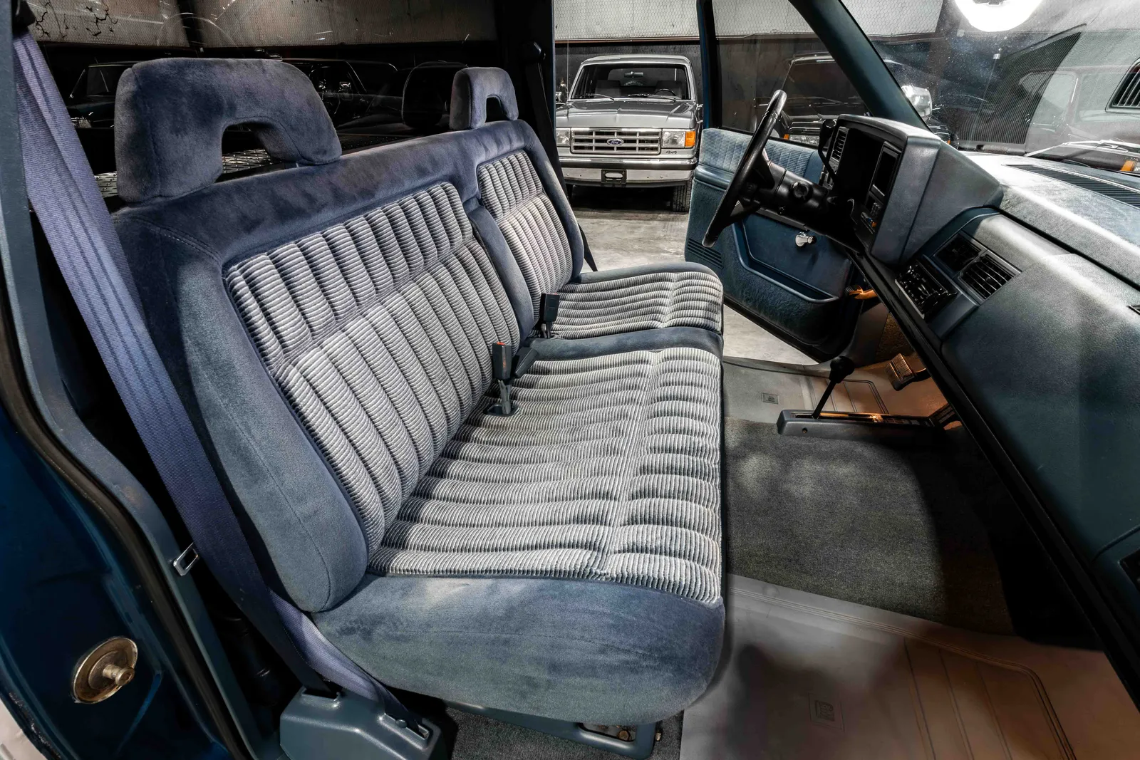 1992-Chevrolet-K1500-Blue-144183-48.jpg