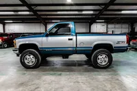 1992-Chevrolet-K1500-Blue-144183-34.jpg
