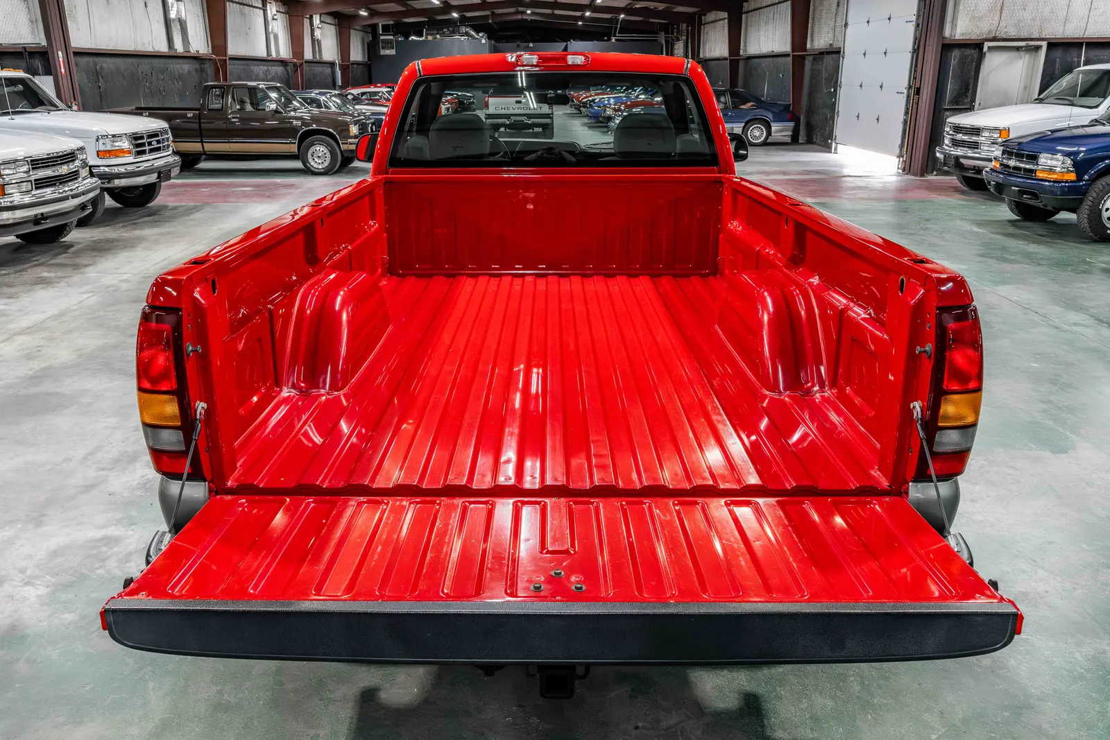 2001-Chevrolet-K1500-Z71-Red-106142-50.jpg