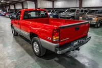 2001-Chevrolet-K1500-Z71-Red-106142-35.jpg
