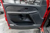 2001-Chevrolet-K1500-Z71-Red-106142-44.jpg