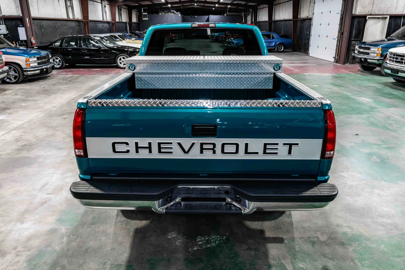 1994-Chevrolet-K1500-Bright-Teal-Metallic-253608-36.jpg