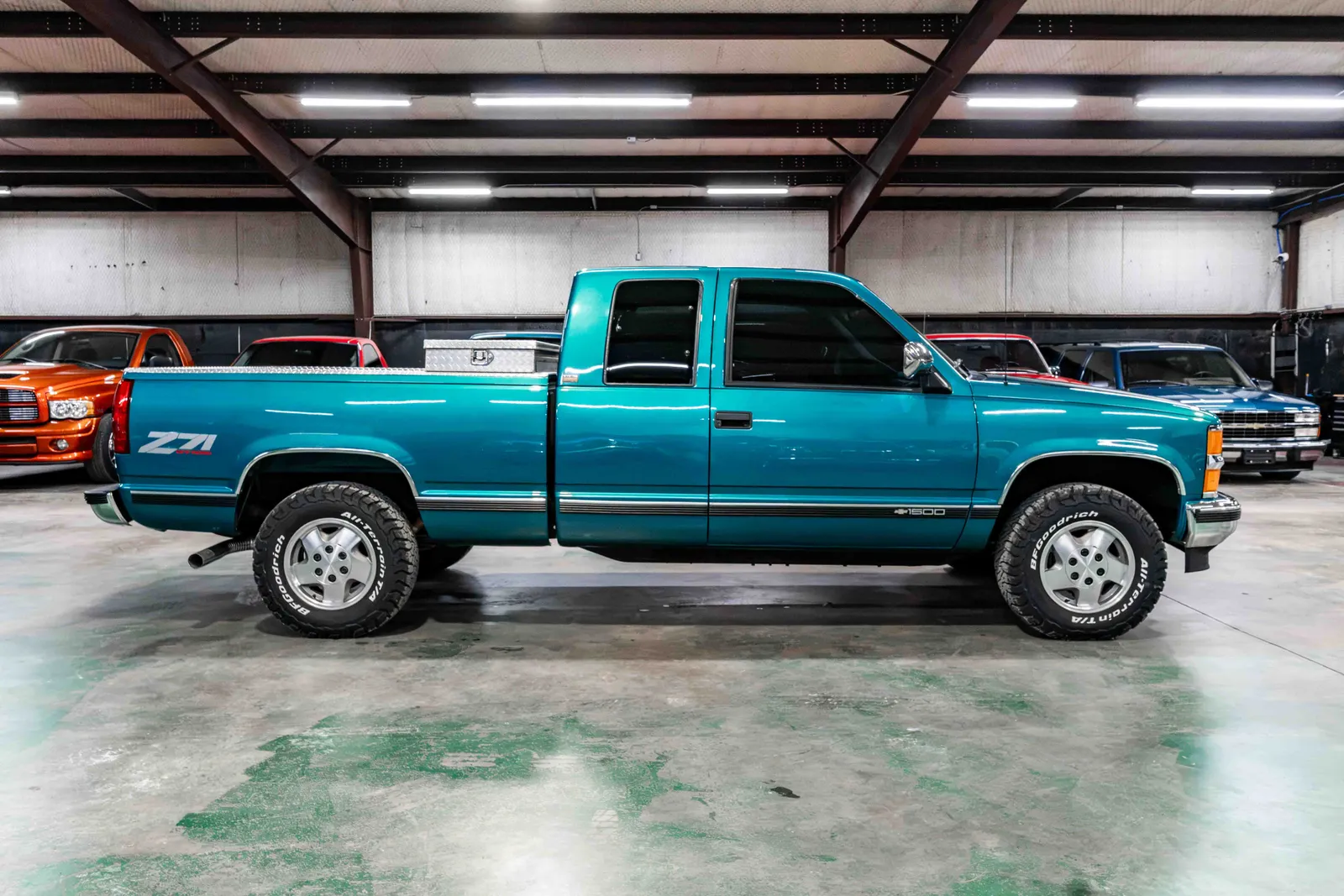 1994-Chevrolet-K1500-Bright-Teal-Metallic-253608-38.jpg