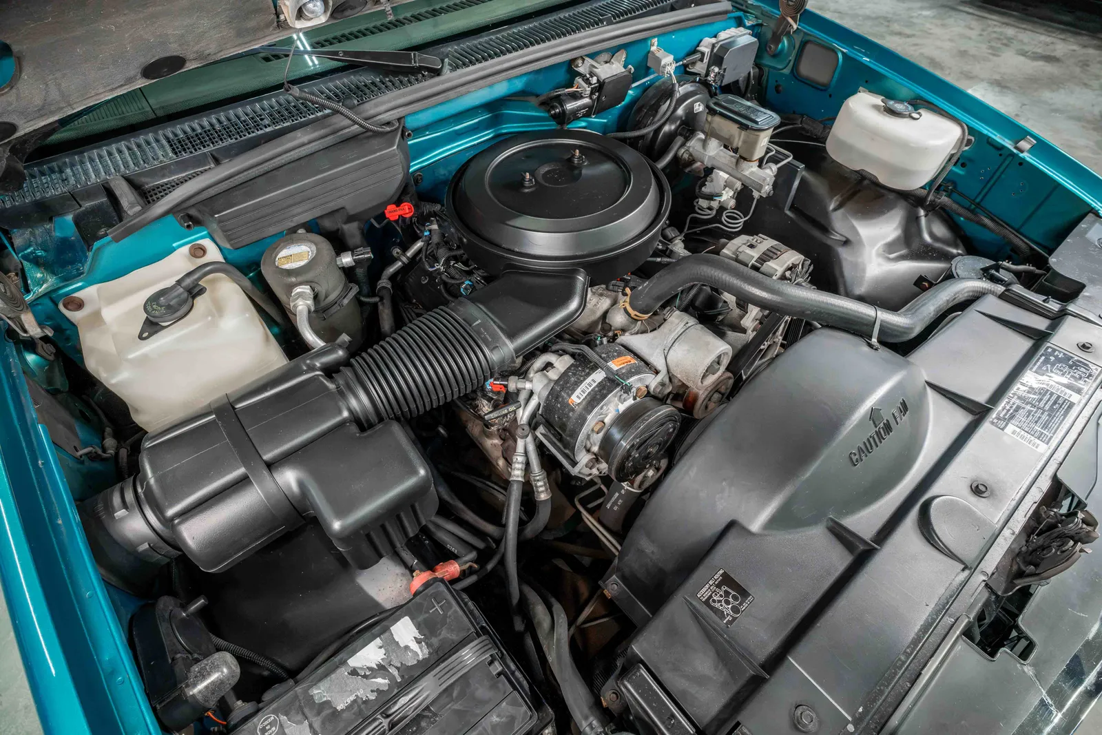 1994-Chevrolet-K1500-Bright-Teal-Metallic-253608-41.jpg