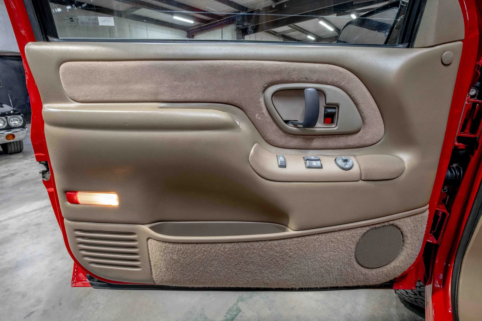 1995-Chevrolet-K1500-Z71-Red-249583-44.jpg