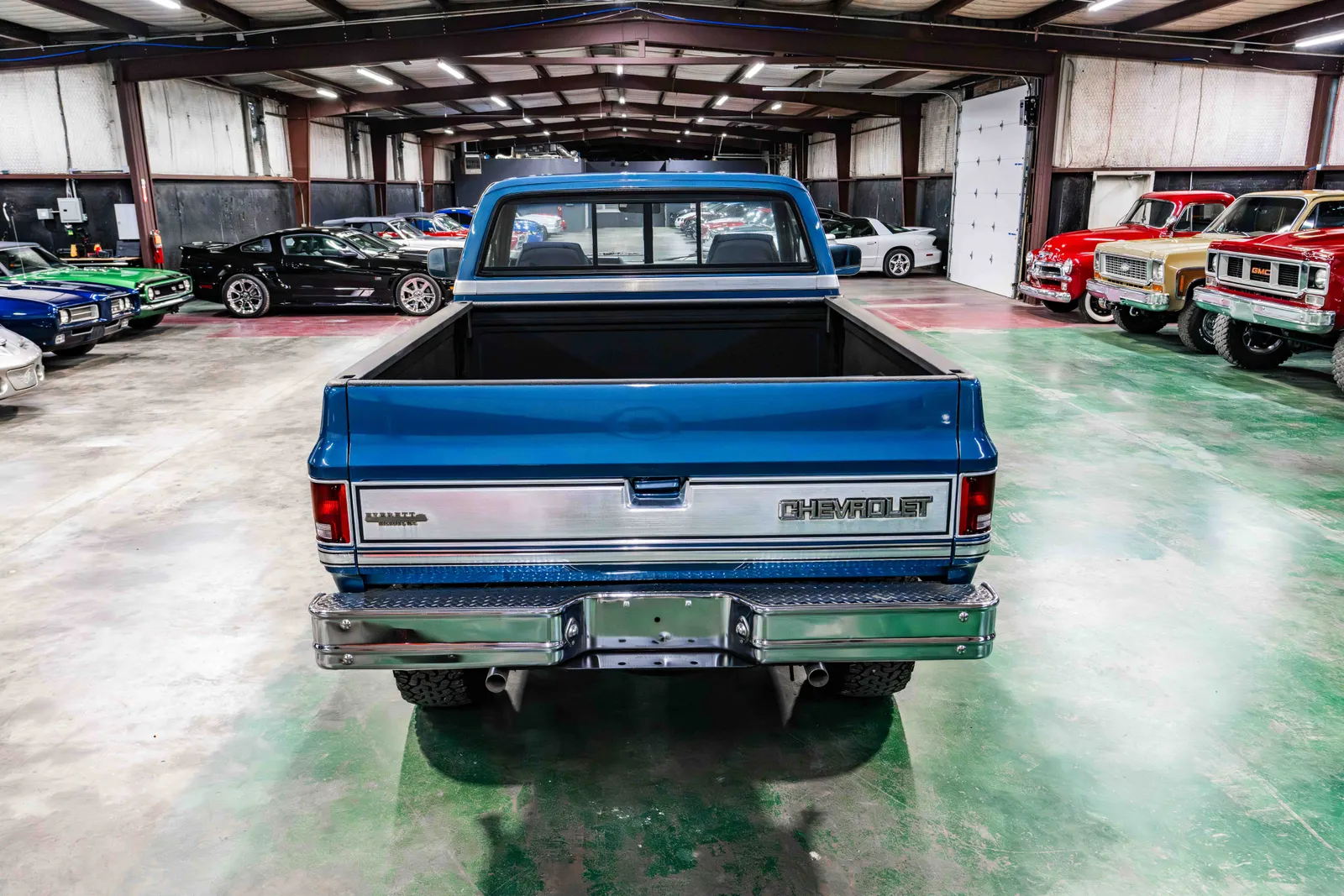 3_1987-Chevrolet-K10-Silverado-LightBlueMetallic-330086-39.jpg