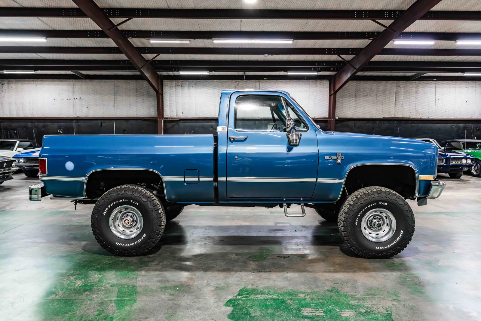 5_1987-Chevrolet-K10-Silverado-LightBlueMetallic-330086-41.jpg