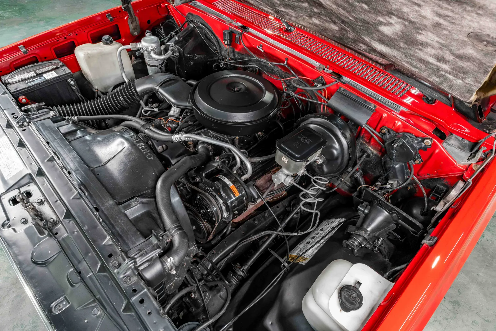 1987-Chevrolet-K10-Medium-Garnet-Red-396105-104.jpg